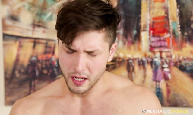 NextDoorOriginals: Muscly Brandon Rivers deepthroating pecker porno