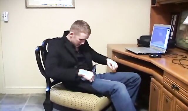 Mason Wyler: Mason Gives Worshippers A Hefty Surprise