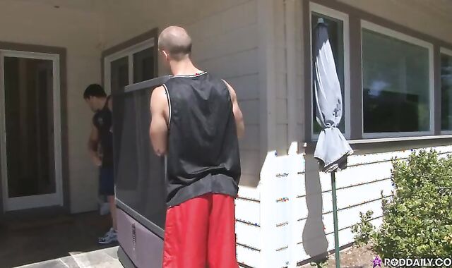 Pecker Daily: Inches of Elation: Lollipop and Vince