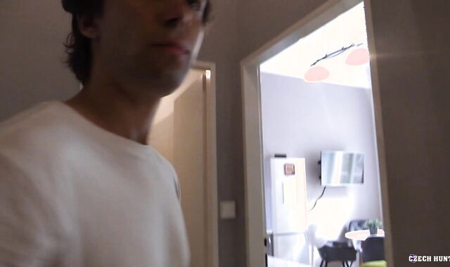 Czech Hunter: When Property Viewing Takes an Sudden Turn