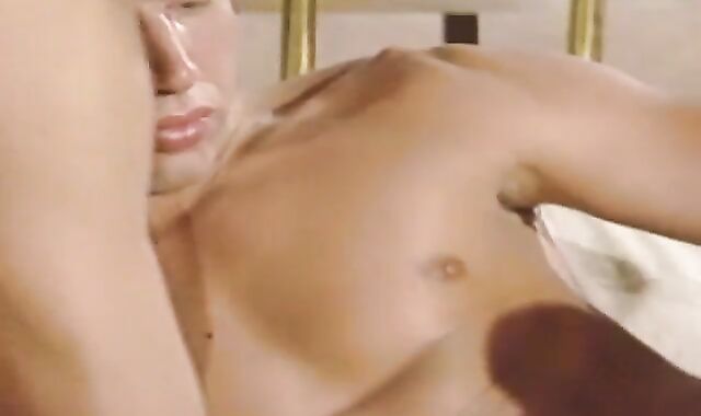 towel twink produces