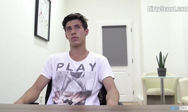 Sloppy Scout: Beach-Dude's Sneer Opens Retail Door