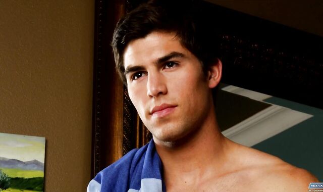 Next Door Masculine: Barebacking with Southern Belle Jax