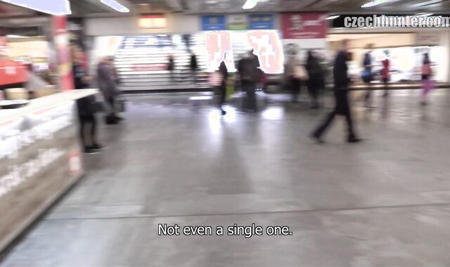 Czech Hunter: Hunting in the Rain for His Seduction