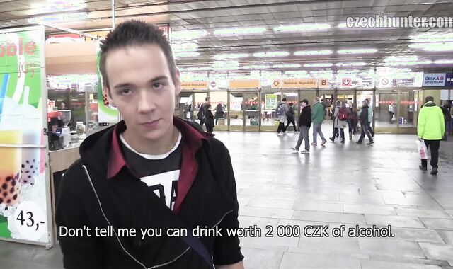 Czech Hunter: Hunting in the Rain for His Seduction