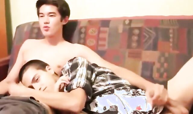 Japanese guy blow-job-service money-shot