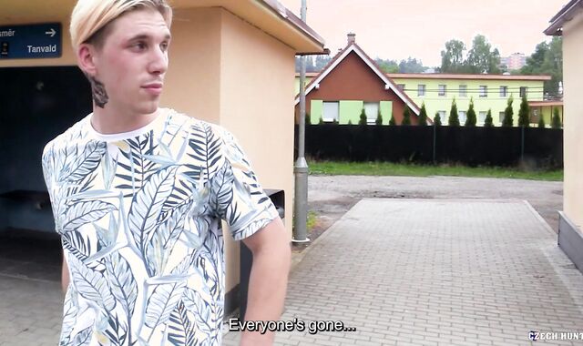 Czech Hunter: From Empty Stations to Packed Hearts