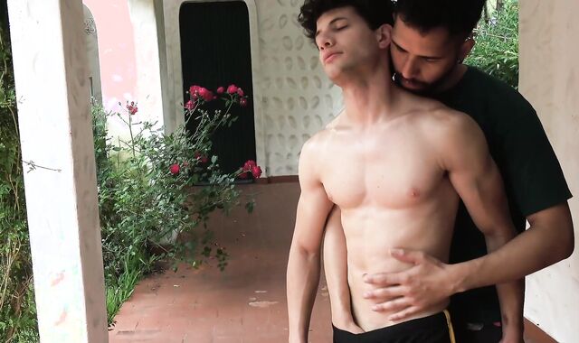 Mexican Leche: Pumping Wet: A Tale Of 2 Studs