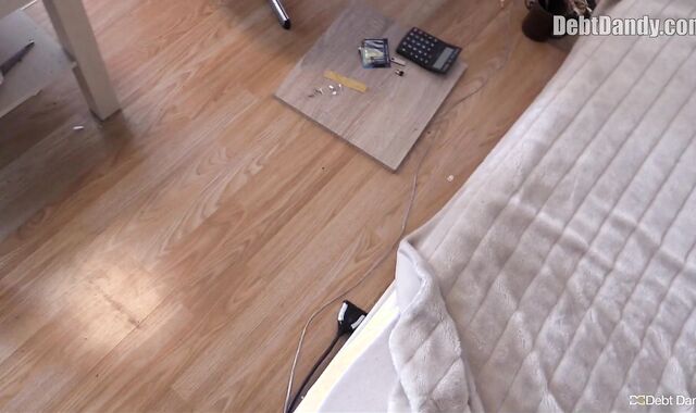 Debt Dandy: Debt-ridden Slovak in Prague: Currency for Romp