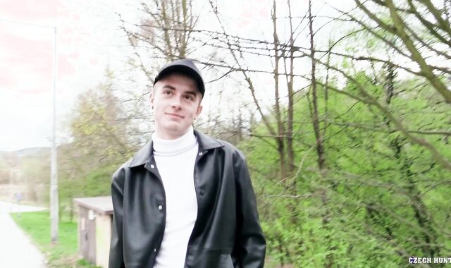 Czech Hunter: Waiter's Very first Taste of Fat Stiffys