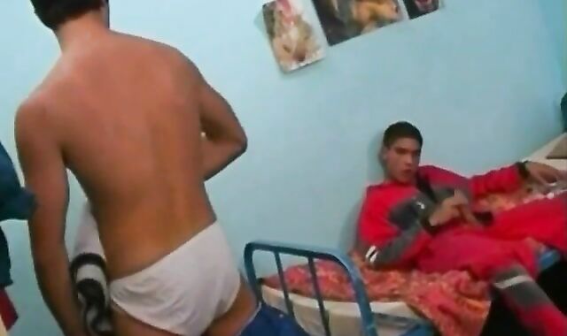 Mexican Renato receives fucked