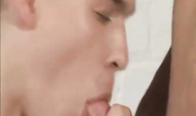 Tw-nks Having Excellent Time