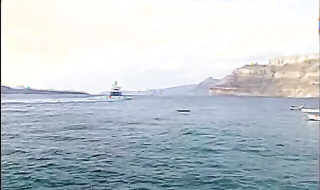 Santorini Heatwave - Vignette four