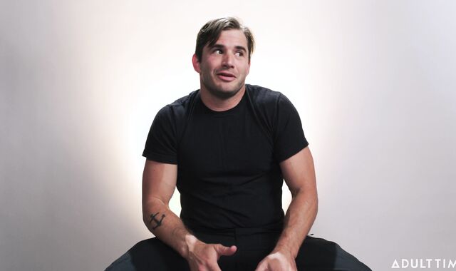 How Guys Climax: Tattooed Up and Coming