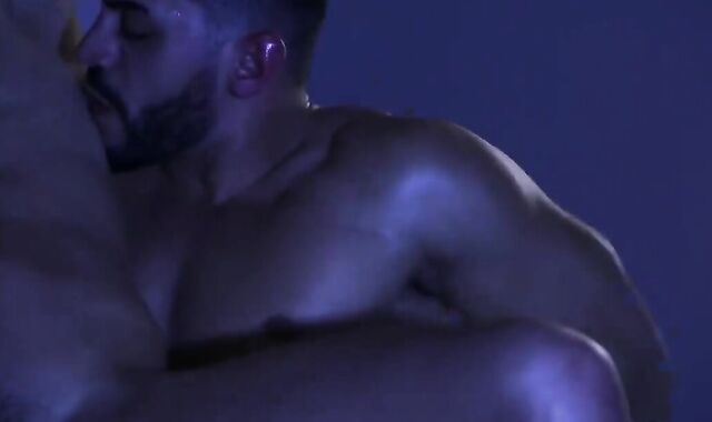 Arad WinWin bangs Liam Riley