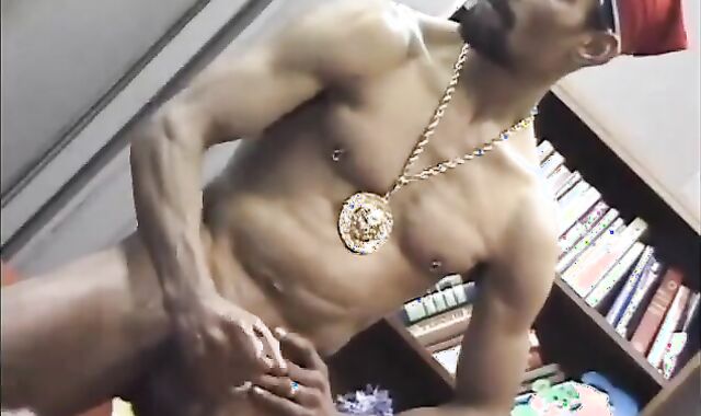 jiggly blowjob fun-service-job With The Macho John And Rust