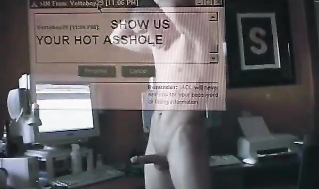 brawny nubile Plays With Himself For All To observe