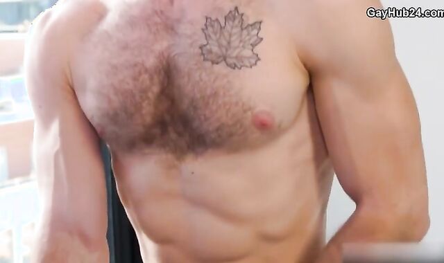 Oliver Robert And Skyy Knox