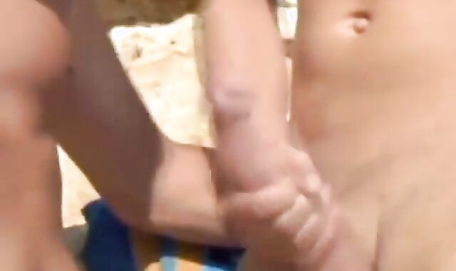 Tw-nks wazoo bang below The Sun