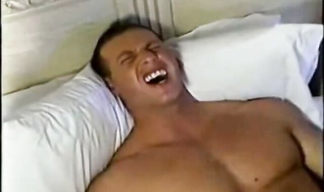 Ace Hanson pulverizes