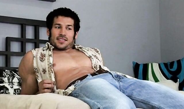 Leo Giamani Milking ramrod Alone