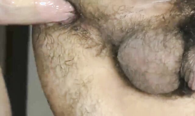 2 Mecs Poilus Pour Bonne Baise