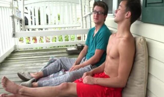 Youngsters Have Hook-up During Thunderstorm