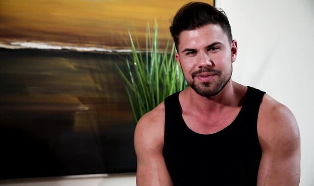 Next Door Masculine: Vincent: Flexing and Slobbering Geyser