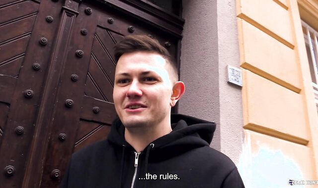 Czech Hunter: Stranger's Trimmed Bod Seduction