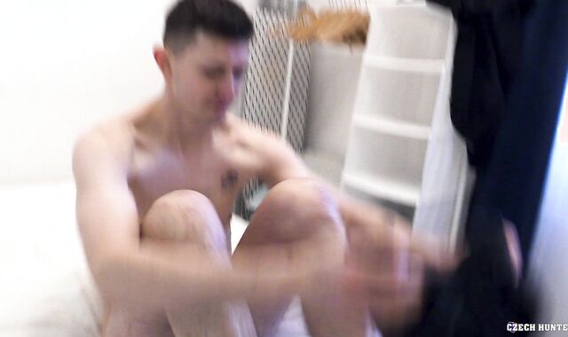 Czech Hunter: Stranger's Trimmed Bod Seduction