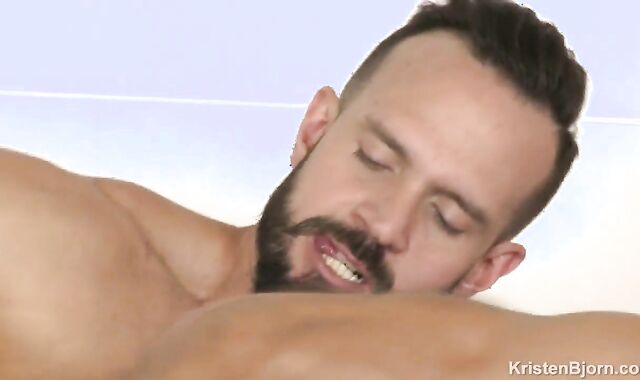 ginormous - Manuel Skye & Andy Onassis