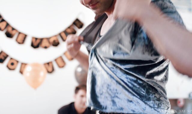 Modern-Day Sins: Oral pleasure Experienced Takes on Gigantic Backside