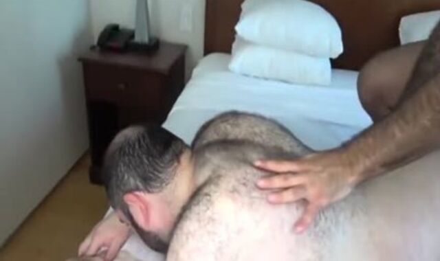 Chub Grizzly Penetrated By Musclebear