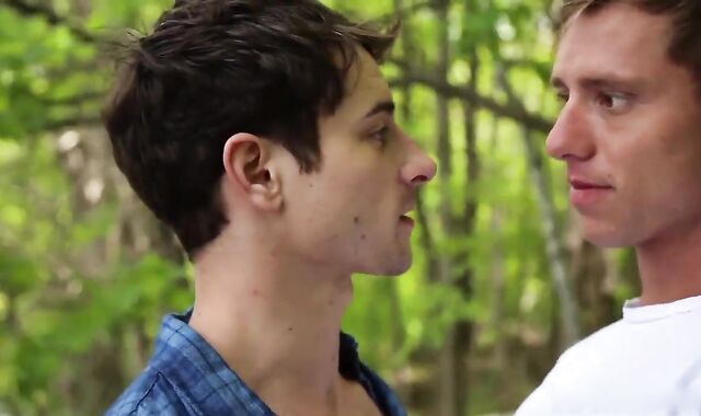 Justin Matthews romps Taylor Reign