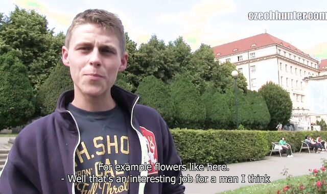 Czech Hunter: Florist's Cock-squeezing Underpants