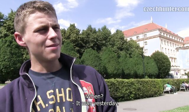 Czech Hunter: Florist's Cock-squeezing Underpants