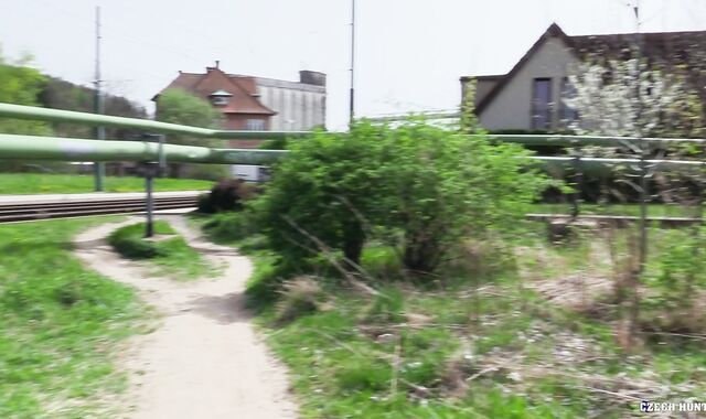 Czech Hunter: Toying A Game That Will Leave You Wanting More