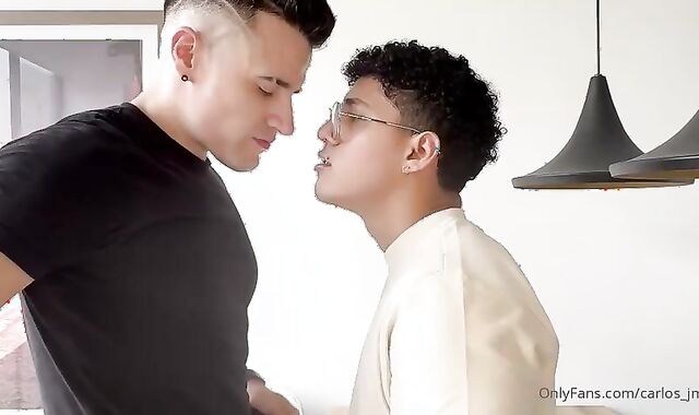 G250 - Daniel Zambrado Versatile