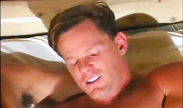 DISTORTED- Studio 2000