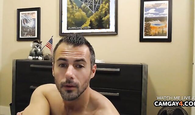 sleazy boy Wanks In Live