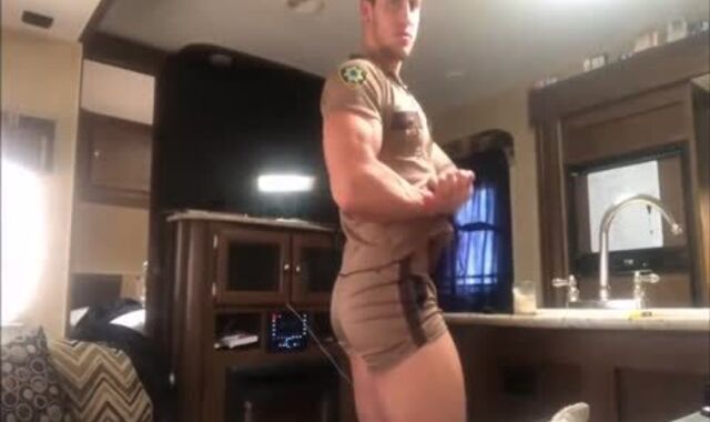 Firm tucking among bulky yankee cub