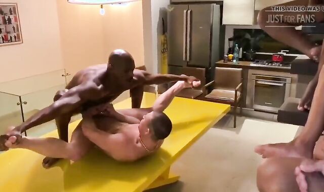 Italo Andrade , Ruslan Angelo get wedged Mexican Boys_two