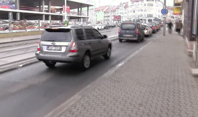 Debt Dandy: Uber-cute Meets Super hot in Prague