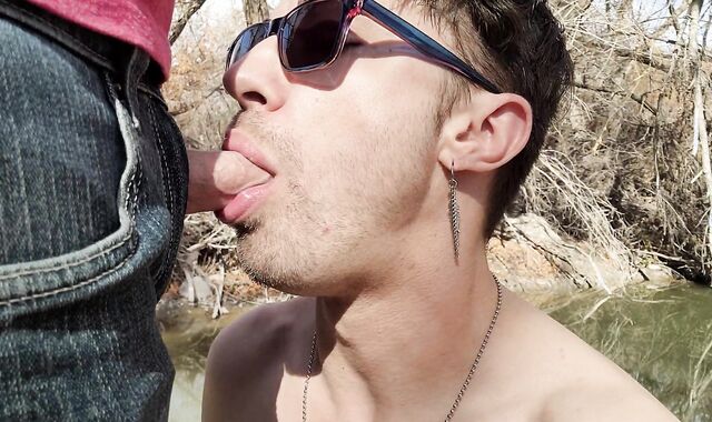 Ftm on a hike deep-throats meatpipe and gets humped humid internal jism-shot