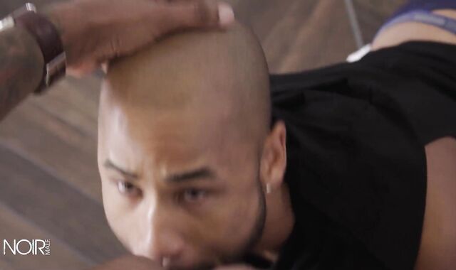 Noir Masculine - Warm Xavier Zane & His Muscly Boyfriend Mr. Cali Christen Their Holiday Villa In Every Position