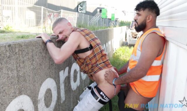 Fast cheeky outdoor barebacking