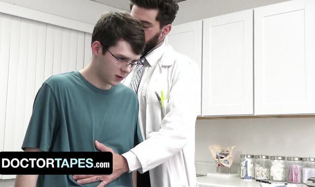 Therapist Tapes - Dakota Lovell Receives Total Assets Check-Up During His Visit To His Medic