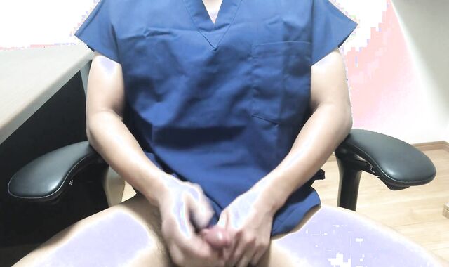 【スクラブが精子まみれ】スポーツ系研修医が当直室で本気オナニー