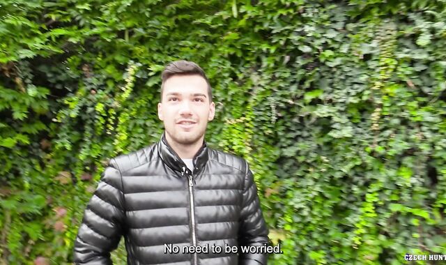 Czech Hunter: Spreading Arses in Prague