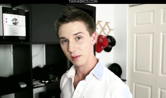 At Home with Kinky Twink Tommy Dubois